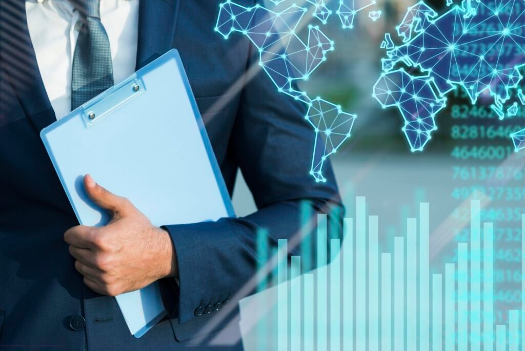 close-up-hand-holding-clipboard-scaled